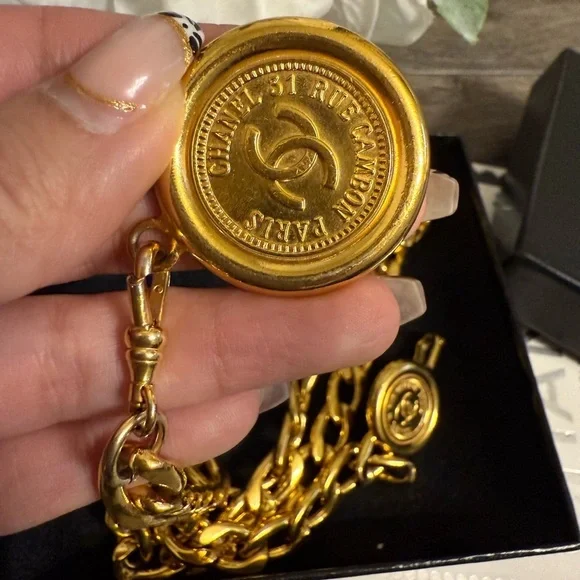 Chanel Vintage Gold CC Coin Chain Link Belt/Necklace display picture 1
